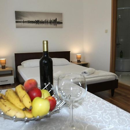 Apartments Muhar Sveti Stefan Eksteriør bilde