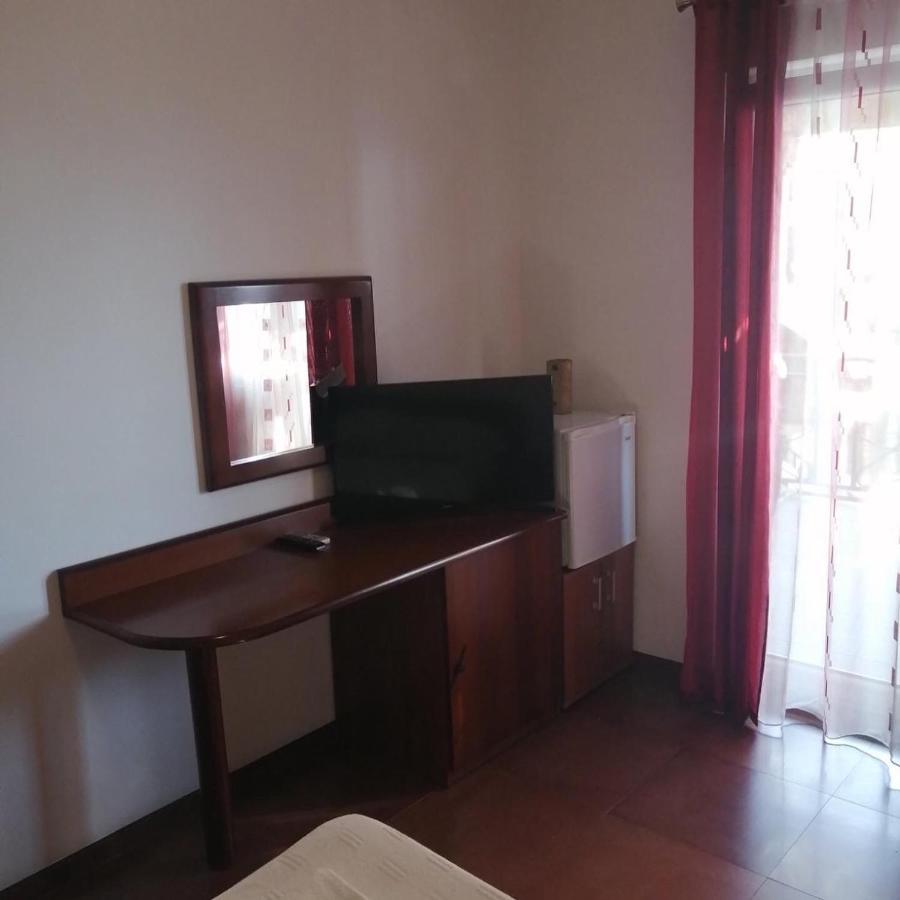 Apartments Muhar Sveti Stefan Eksteriør bilde
