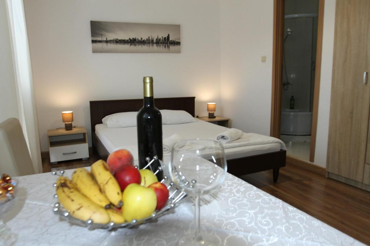 Apartments Muhar Sveti Stefan Eksteriør bilde