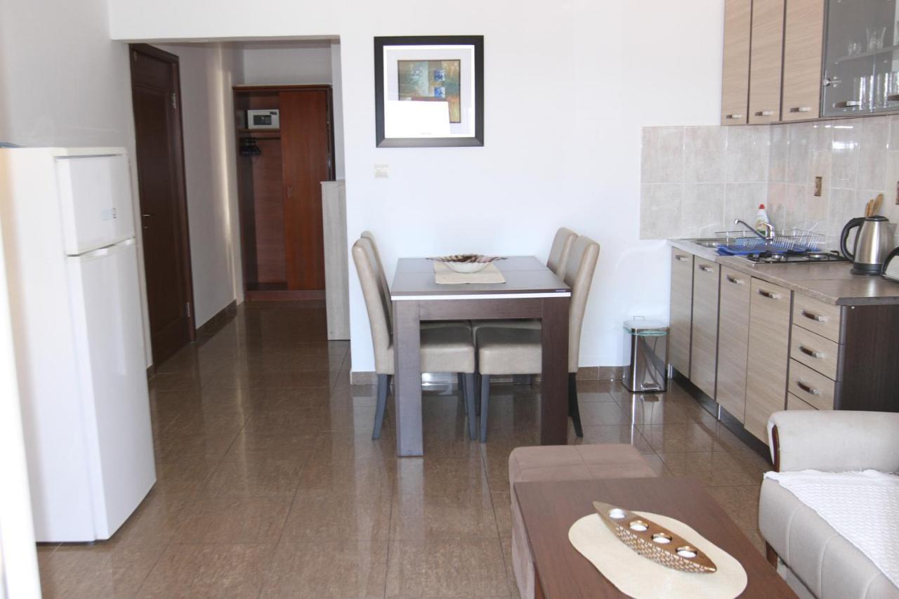 Apartments Muhar Sveti Stefan Eksteriør bilde
