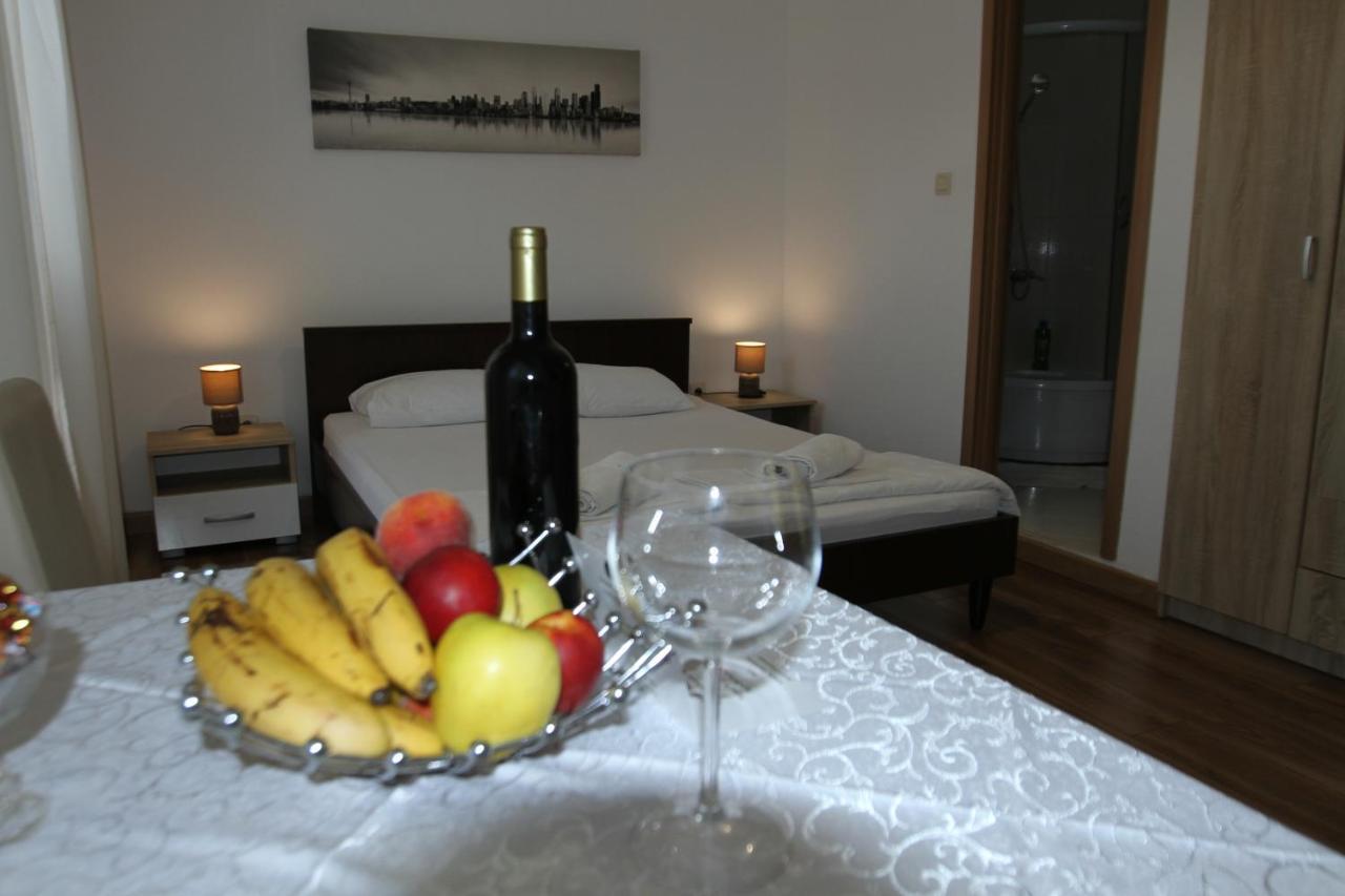 Apartments Muhar Sveti Stefan Eksteriør bilde