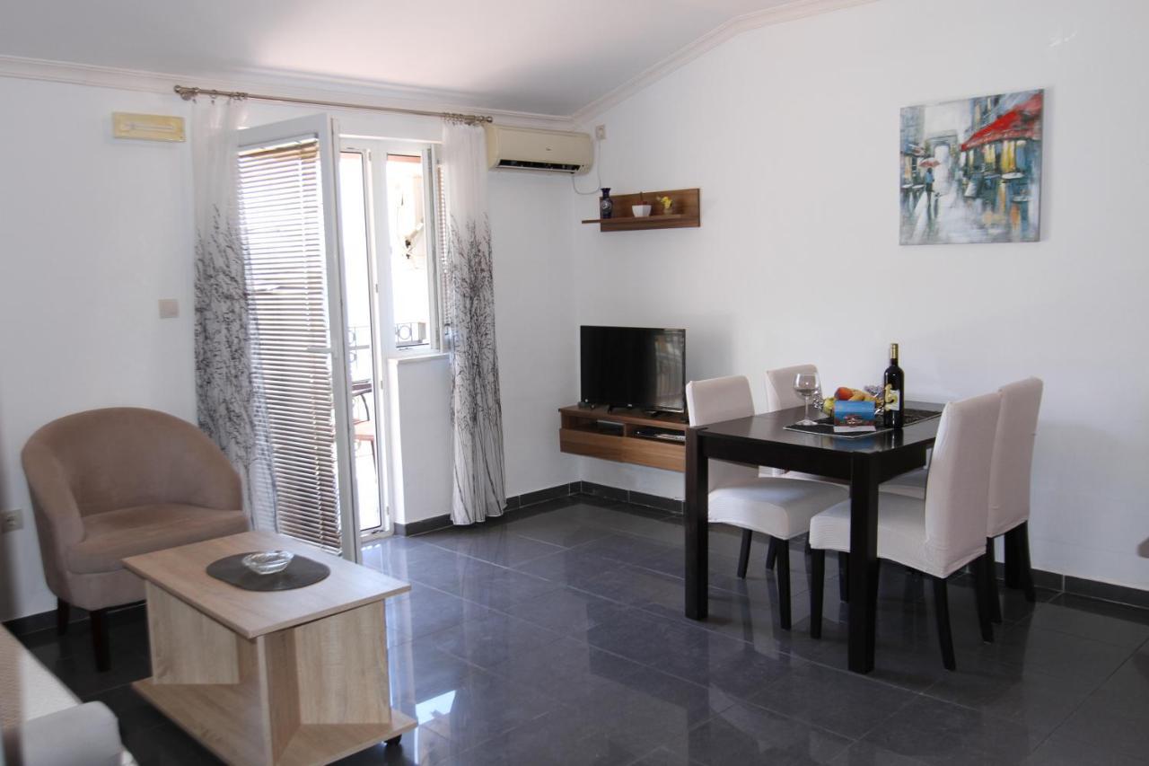 Apartments Muhar Sveti Stefan Eksteriør bilde