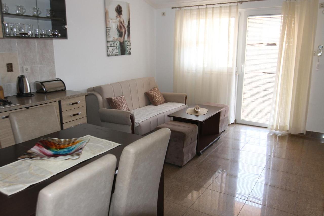 Apartments Muhar Sveti Stefan Eksteriør bilde