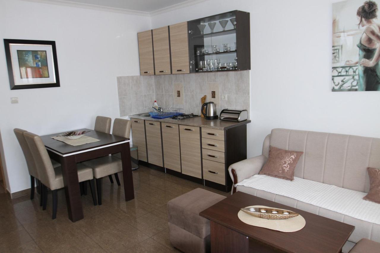 Apartments Muhar Sveti Stefan Eksteriør bilde