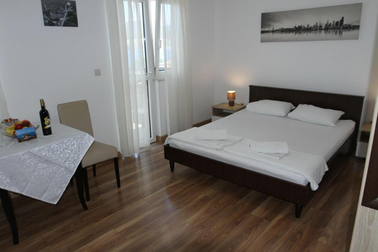 Apartments Muhar Sveti Stefan Eksteriør bilde