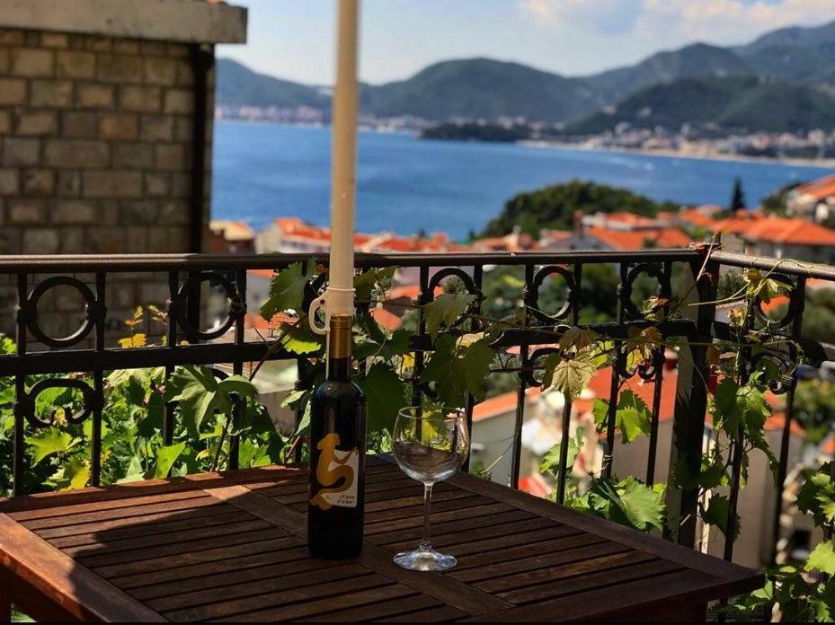 Apartments Muhar Sveti Stefan Eksteriør bilde