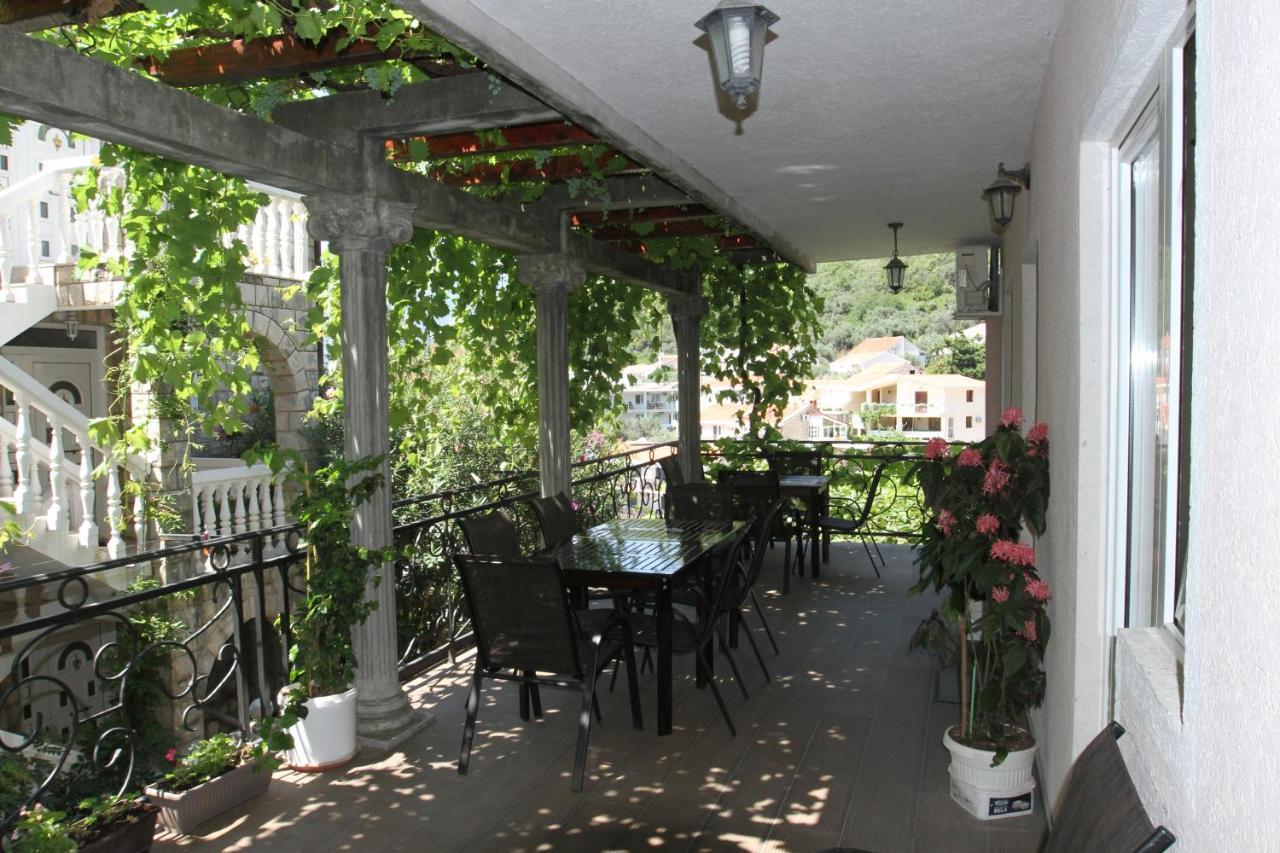 Apartments Muhar Sveti Stefan Eksteriør bilde
