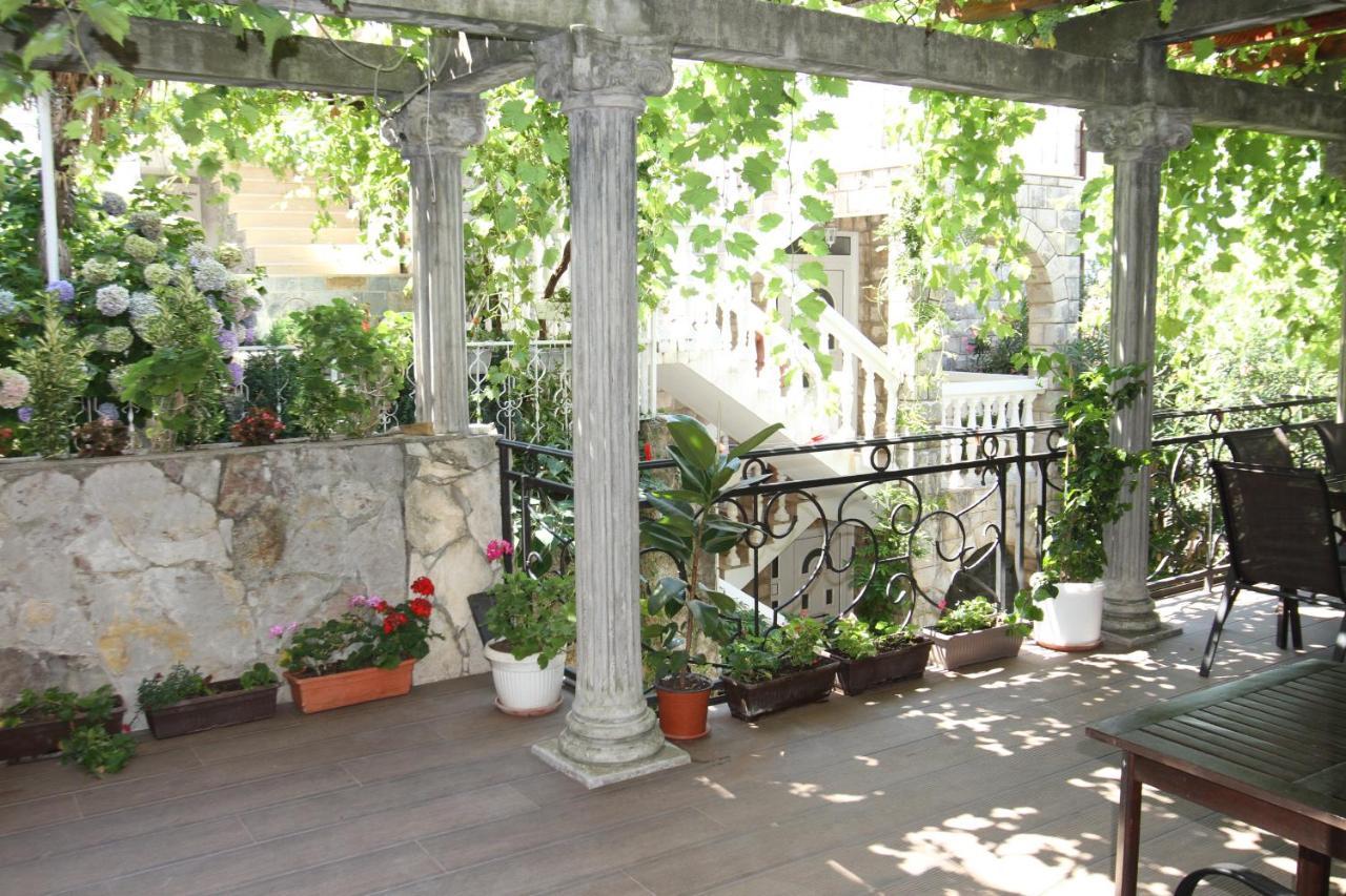 Apartments Muhar Sveti Stefan Eksteriør bilde