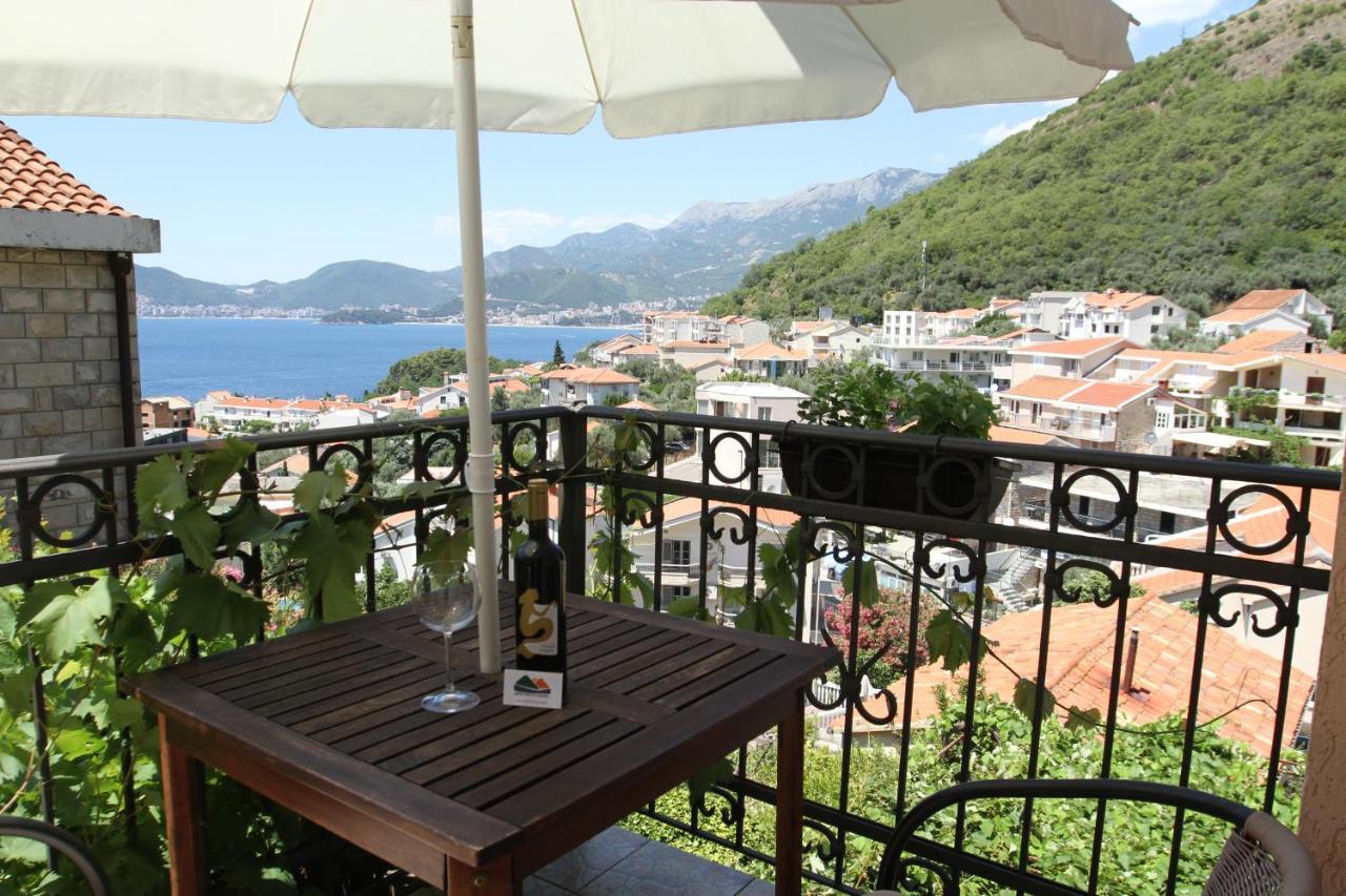 Apartments Muhar Sveti Stefan Eksteriør bilde