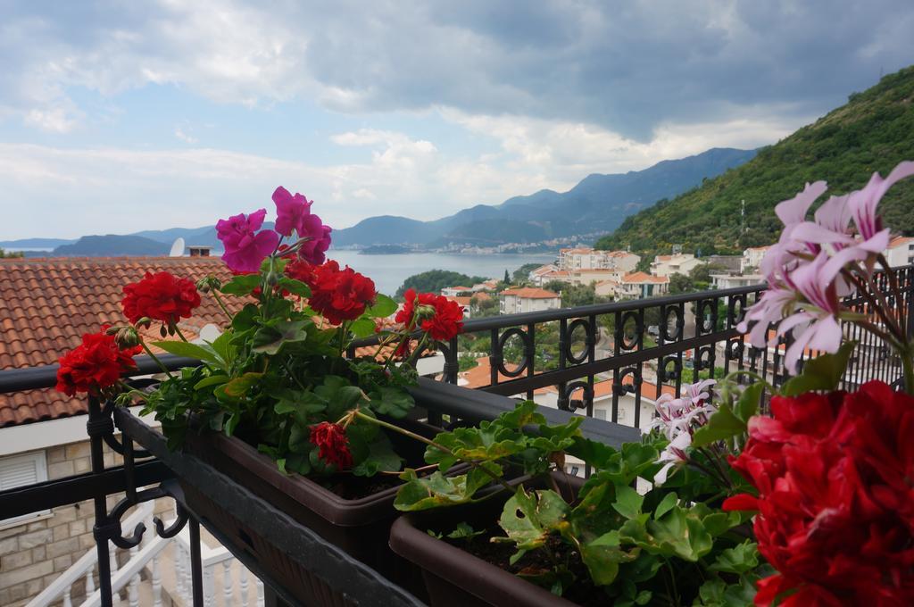 Apartments Muhar Sveti Stefan Eksteriør bilde
