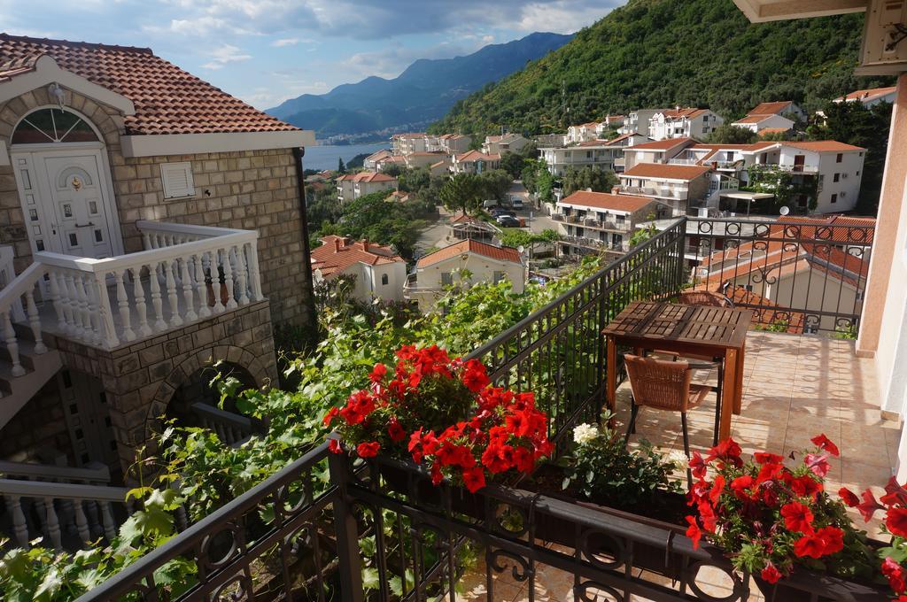 Apartments Muhar Sveti Stefan Eksteriør bilde